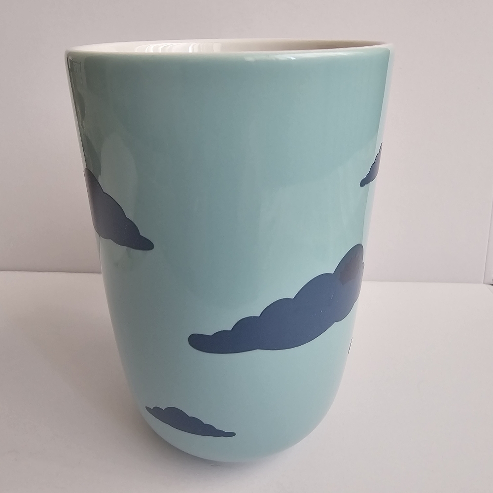 Sky Blue Mug With Cloud Pattern Design - Picture 4 of 8